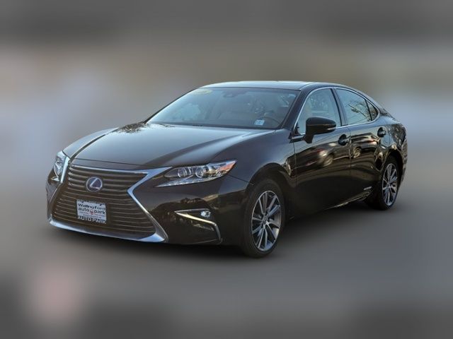 2016 Lexus ES Hybrid 300h