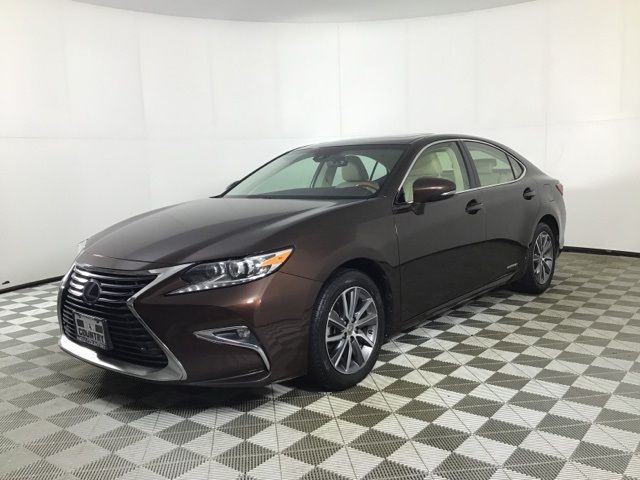 2016 Lexus ES Hybrid 300h