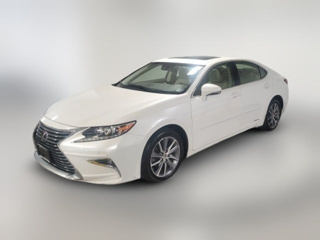 2016 Lexus ES Hybrid 300h