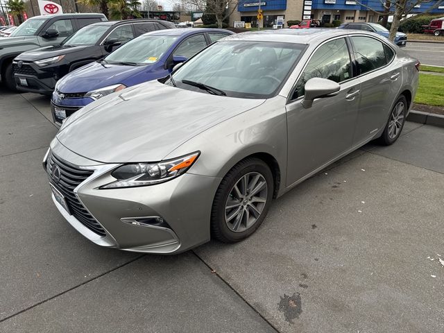 2016 Lexus ES Hybrid 300h