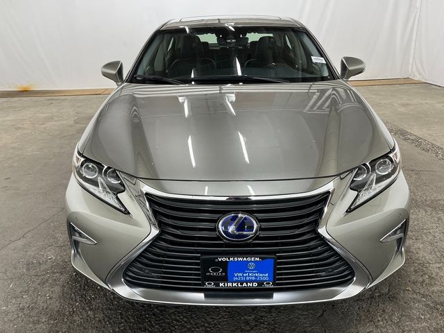 2016 Lexus ES Hybrid 300h