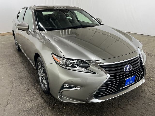 2016 Lexus ES Hybrid 300h