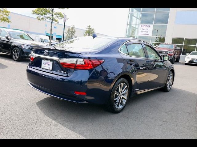 2016 Lexus ES Hybrid 300h