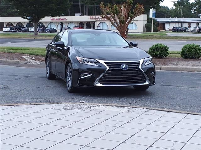 2016 Lexus ES Hybrid 300h