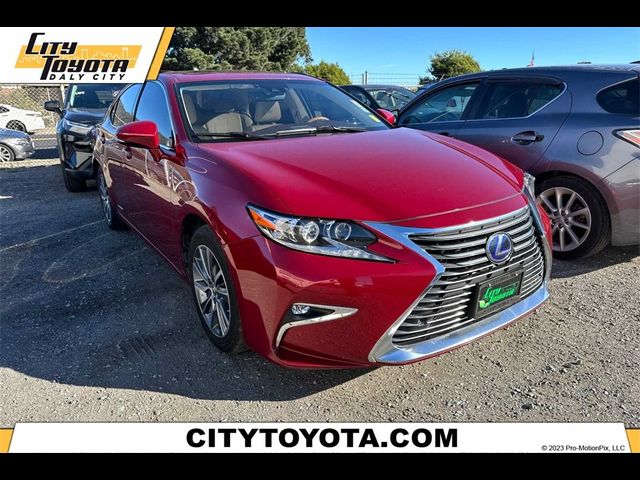 2016 Lexus ES Hybrid 300h