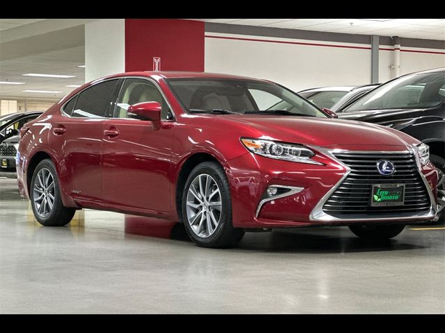 2016 Lexus ES Hybrid 300h