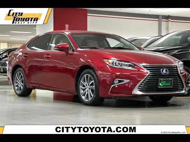 2016 Lexus ES Hybrid 300h