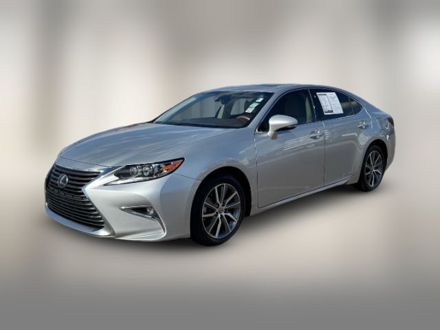 2016 Lexus ES Hybrid 300h