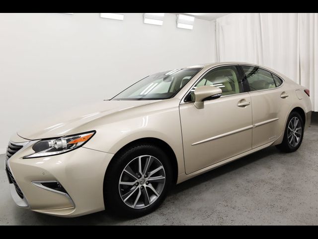 2016 Lexus ES Hybrid 300h