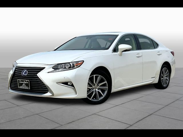 2016 Lexus ES Hybrid 300h