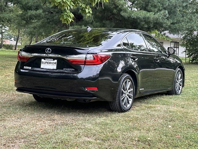 2016 Lexus ES Hybrid 300h