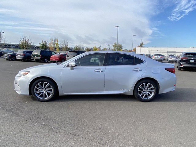 2016 Lexus ES Hybrid 300h