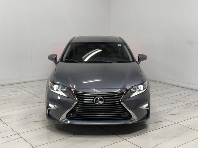 2016 Lexus ES Hybrid 300h