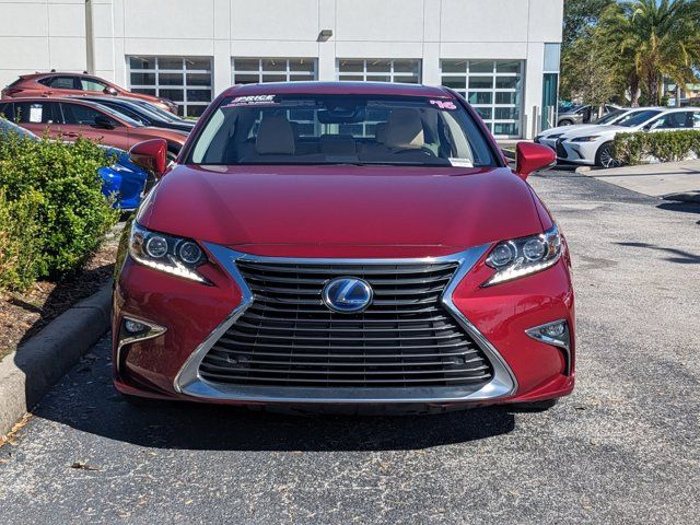 2016 Lexus ES Hybrid 300h