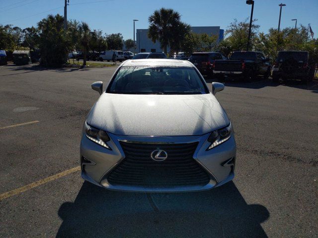 2016 Lexus ES Hybrid 300h