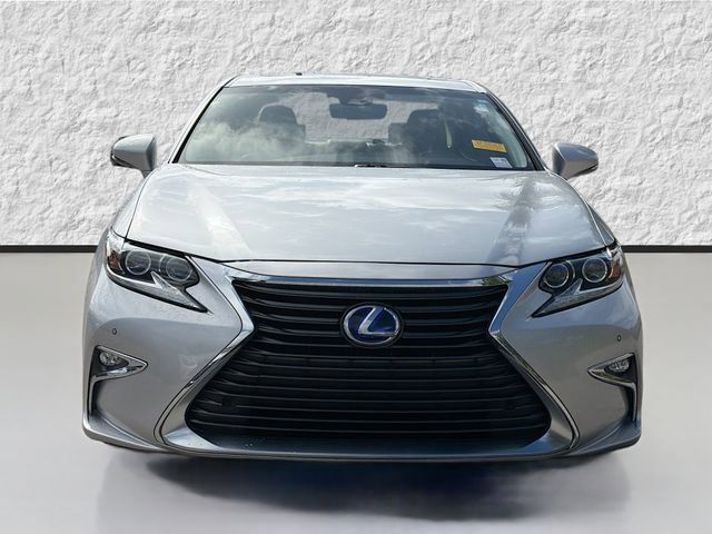 2016 Lexus ES Hybrid 300h