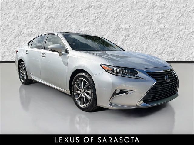 2016 Lexus ES Hybrid 300h