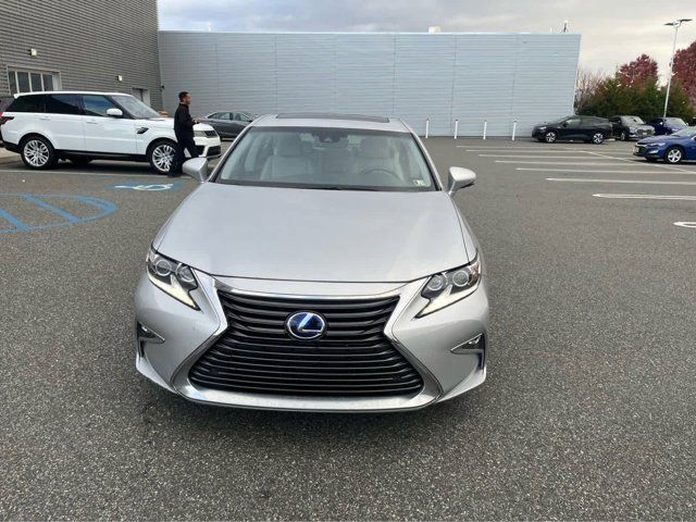 2016 Lexus ES Hybrid 300h