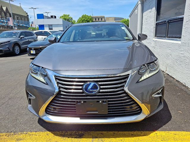 2016 Lexus ES Hybrid 300h
