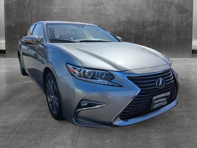 2016 Lexus ES Hybrid 300h