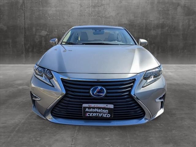 2016 Lexus ES Hybrid 300h