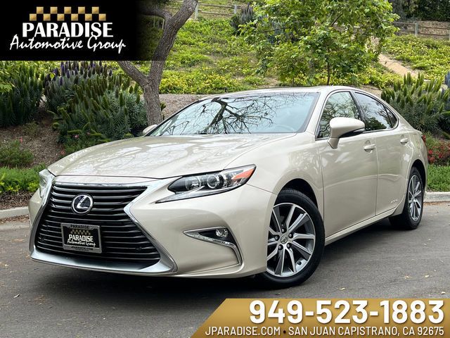 2016 Lexus ES Hybrid 300h