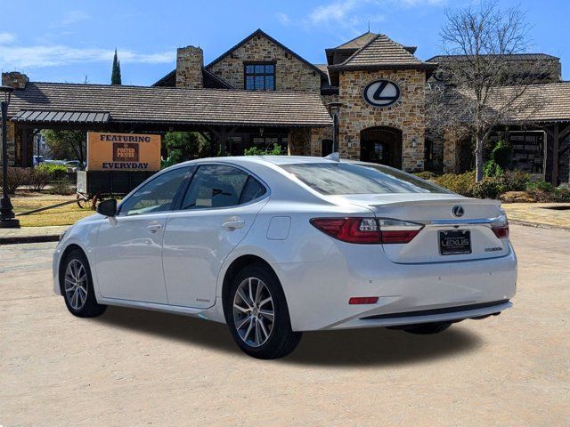 2016 Lexus ES Hybrid 300h