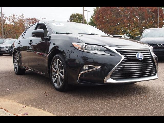 2016 Lexus ES Hybrid 300h