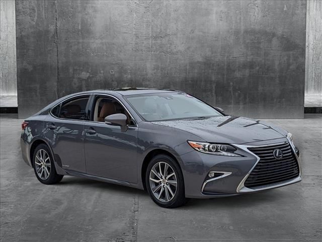 2016 Lexus ES Hybrid 300h