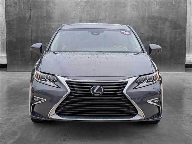 2016 Lexus ES Hybrid 300h
