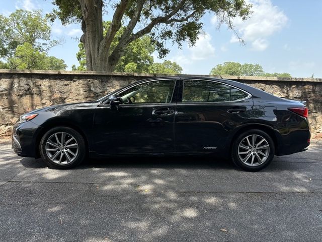 2016 Lexus ES Hybrid 300h