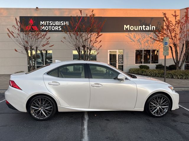 2016 Lexus IS 200t