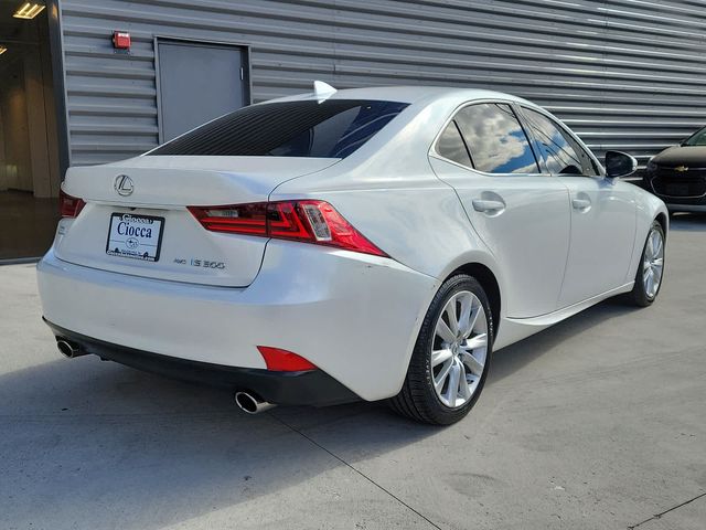 2016 Lexus IS 300