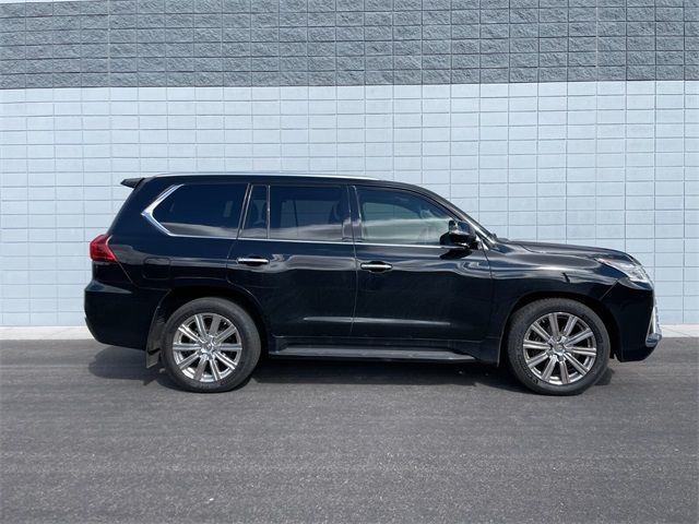 2016 Lexus LX 570