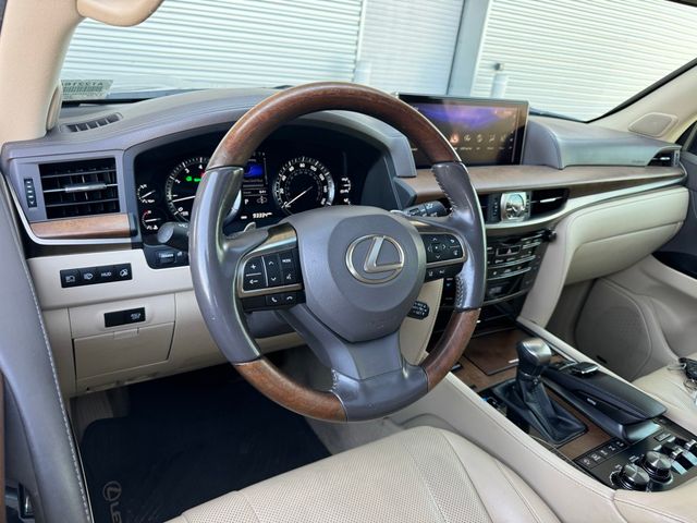 2016 Lexus LX 570