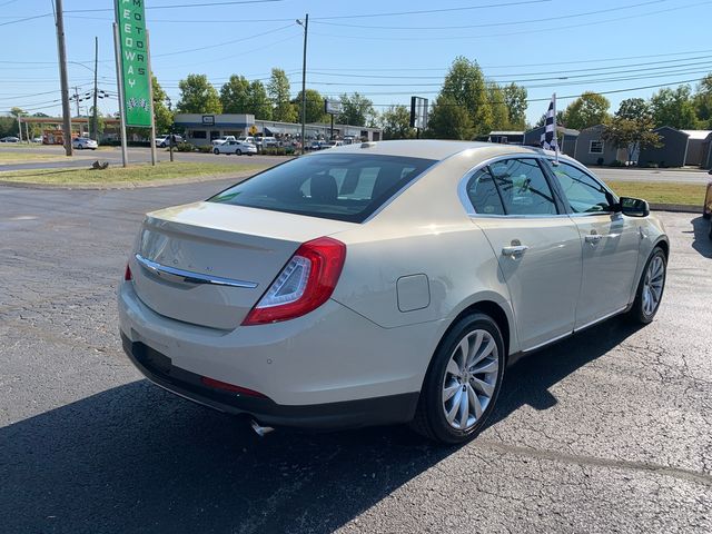 2016 Lincoln MKS Base