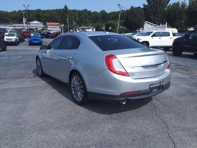 2016 Lincoln MKS Base