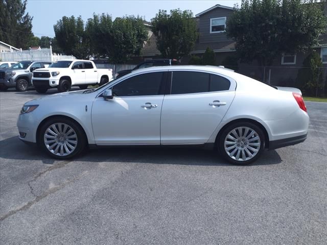 2016 Lincoln MKS Base