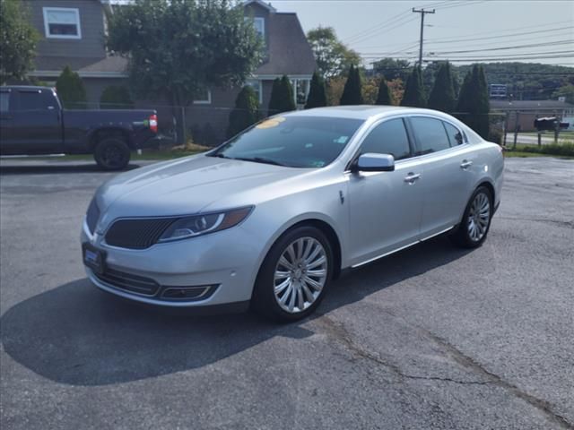 2016 Lincoln MKS Base