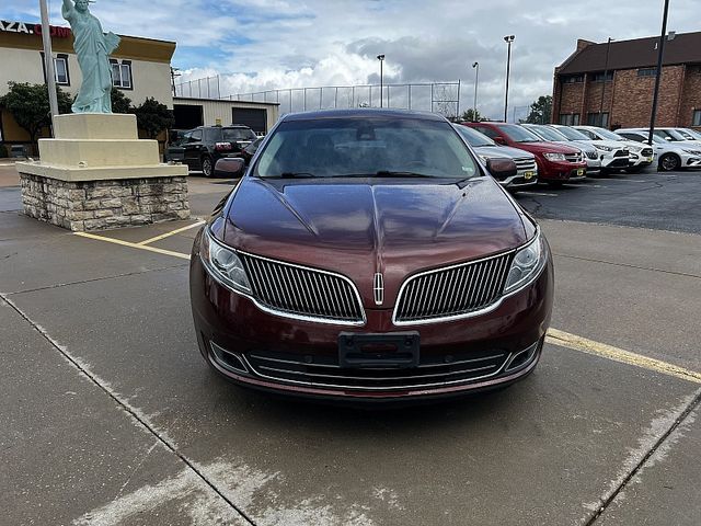 2016 Lincoln MKS Base