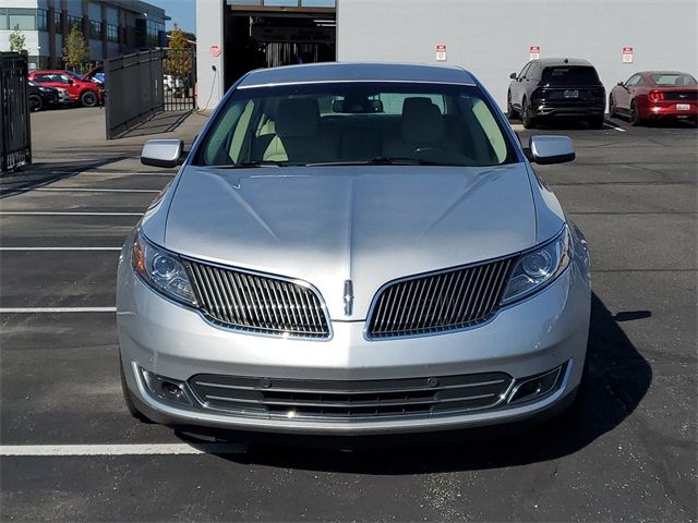 2016 Lincoln MKS Base