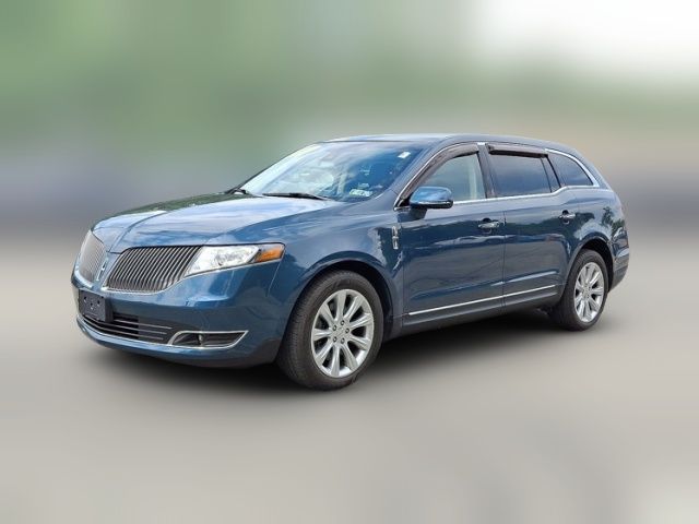 2016 Lincoln MKT Base