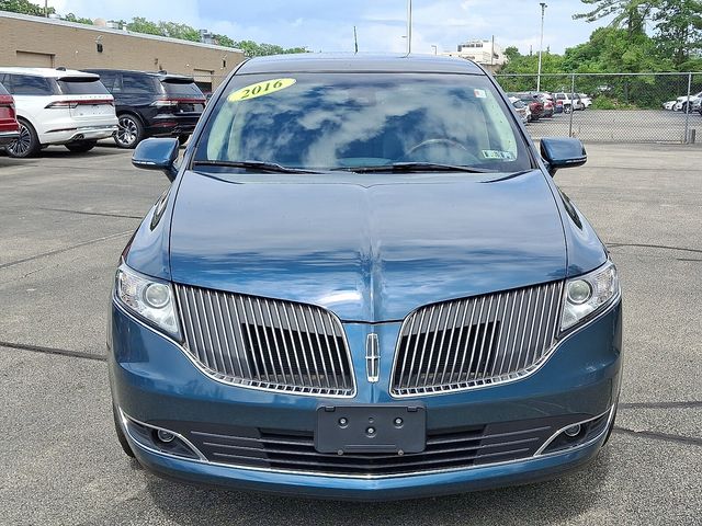 2016 Lincoln MKT Base