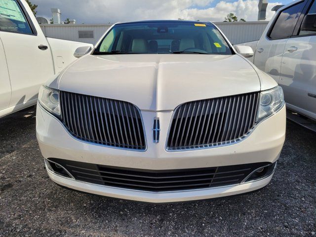 2016 Lincoln MKT Base