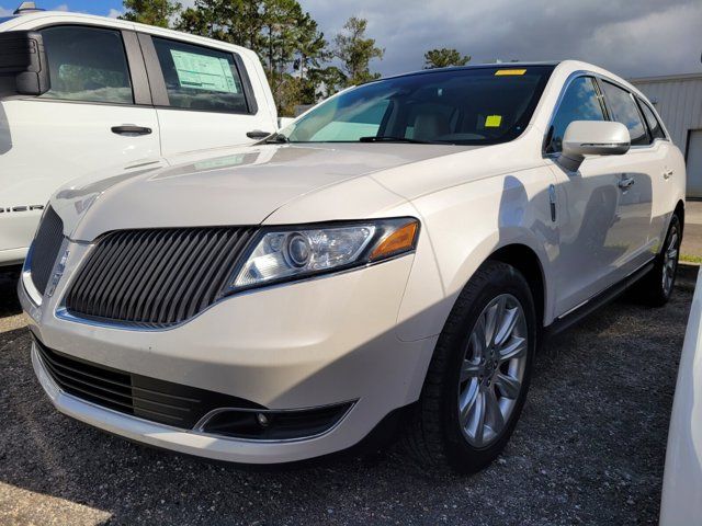 2016 Lincoln MKT Base