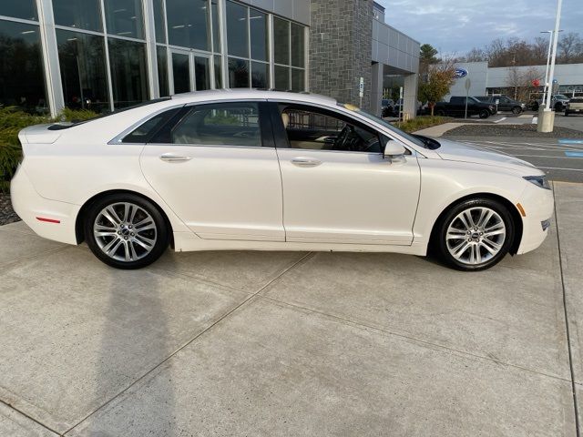 2016 Lincoln MKZ Base