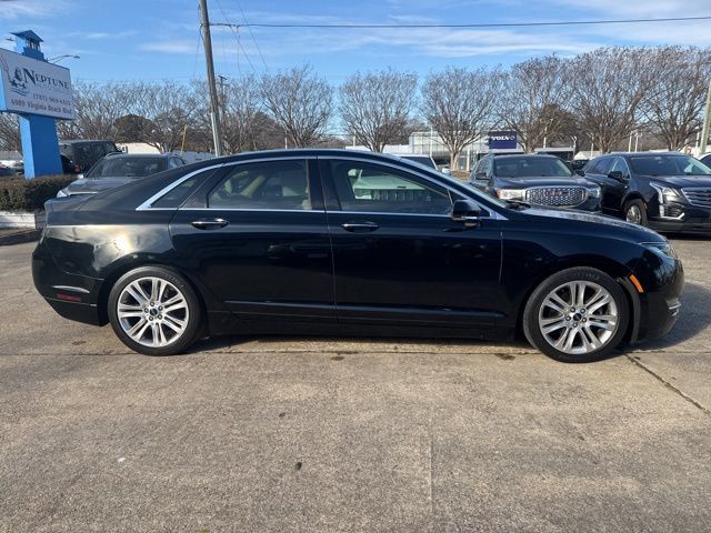 2016 Lincoln MKZ Base