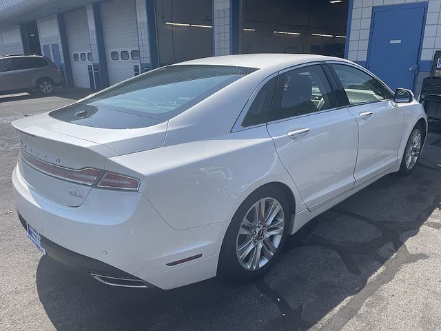 2016 Lincoln MKZ Base