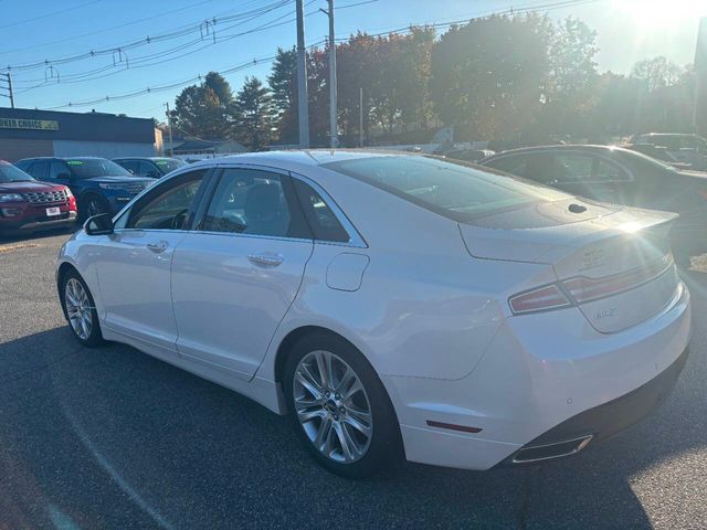 2016 Lincoln MKZ Base