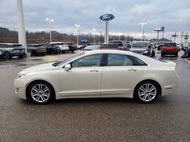 2016 Lincoln MKZ Hybrid Base